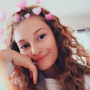 Meet your Posher, Lea